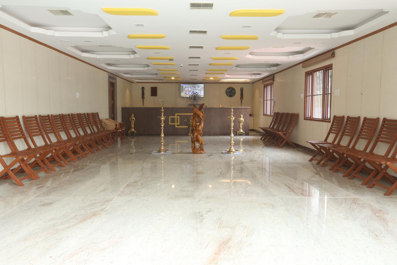 Kyriad Prestige Mayapuri Amira by OTHPL Kumbakonam Bagian luar foto