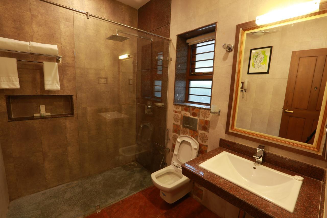 Kyriad Prestige Mayapuri Amira by OTHPL Kumbakonam Bagian luar foto